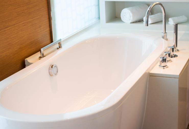 Notre sélection de baignoires semi-îlot